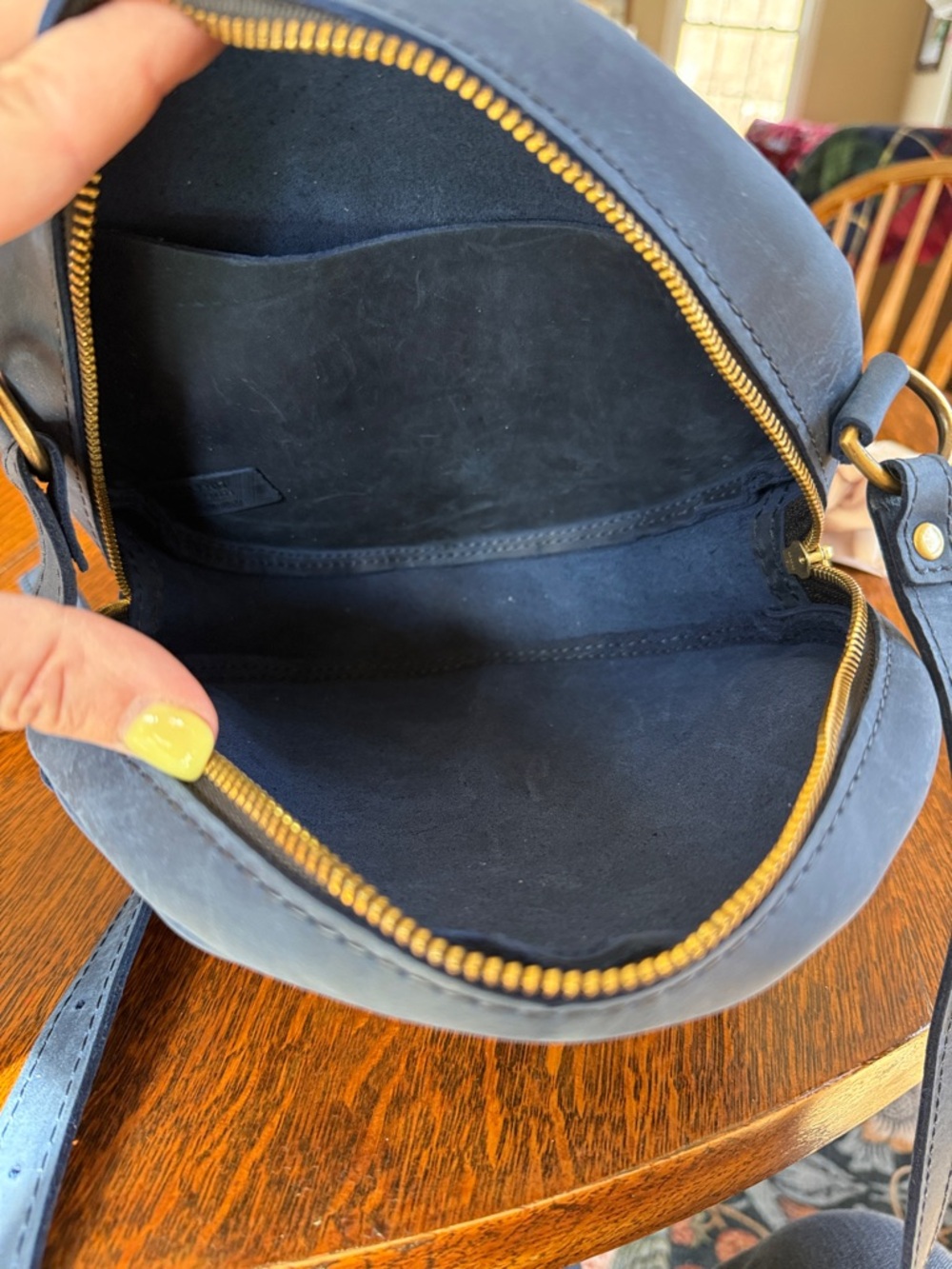 Portland Leather Circular Crossbody Bag - Blue - Picture 4 of 6